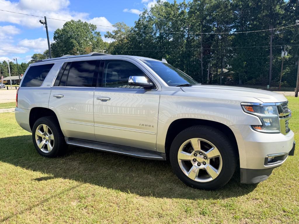 2016 Chevrolet Tahoe LTZ - Photo 10