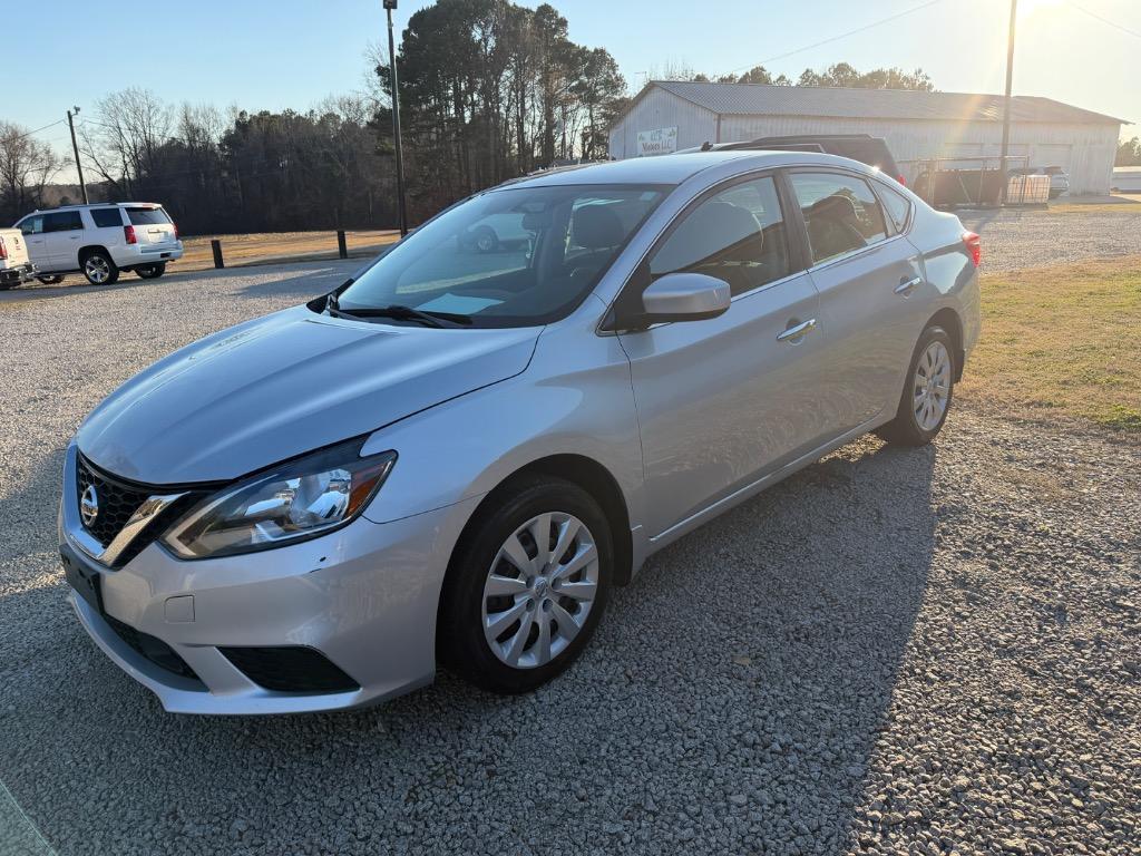 2019 Nissan Sentra S's photo