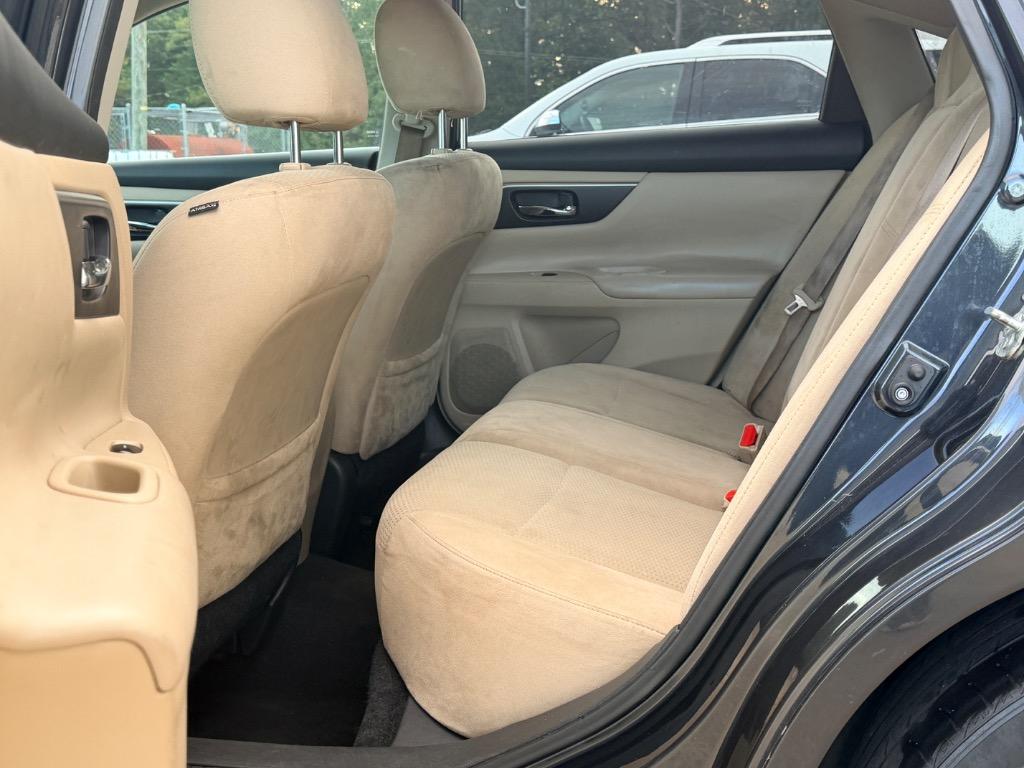 2015 Nissan Altima SV - Photo 6